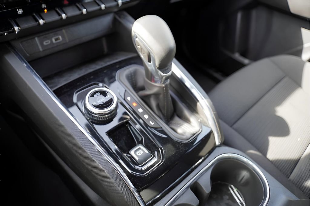 Used 2025 GMC Canyon Elevation w/ Convenience Package image 25