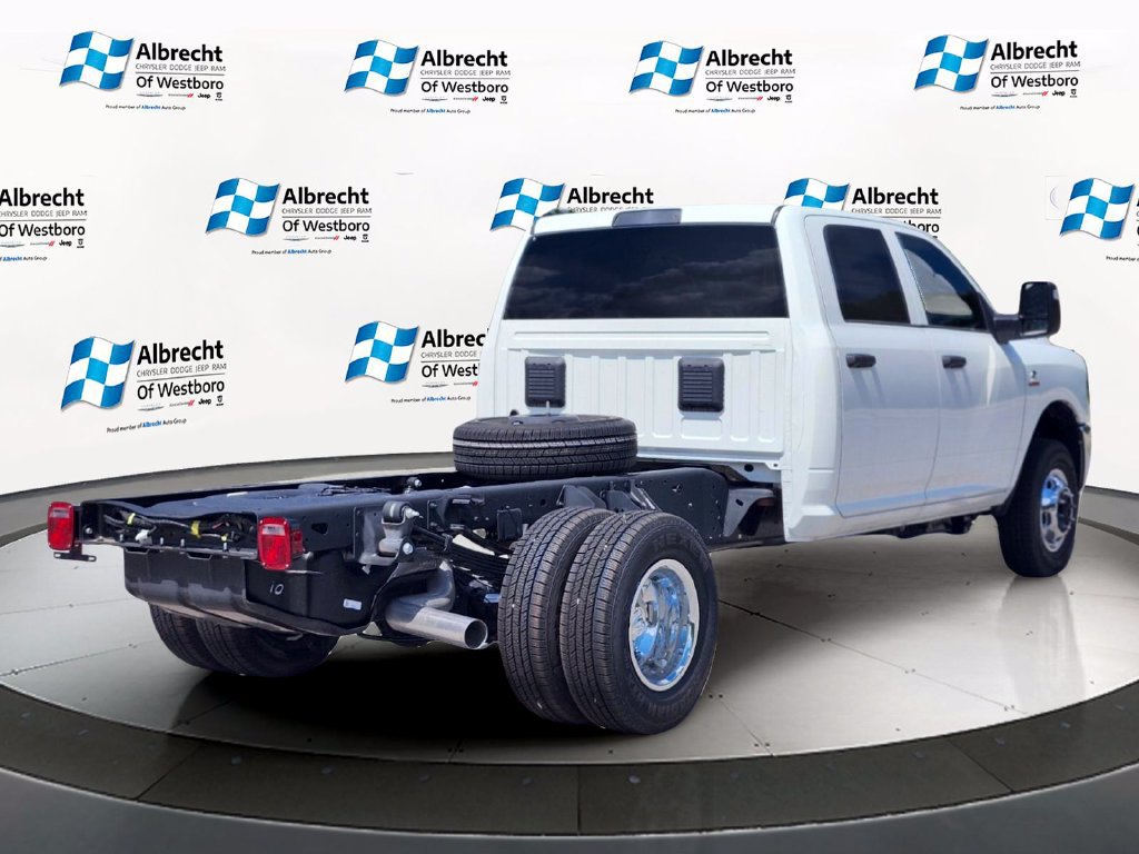 New 2026 RAM 3500 Tradesman w/ Chrome Appearance Group A AWD/4WD image 5