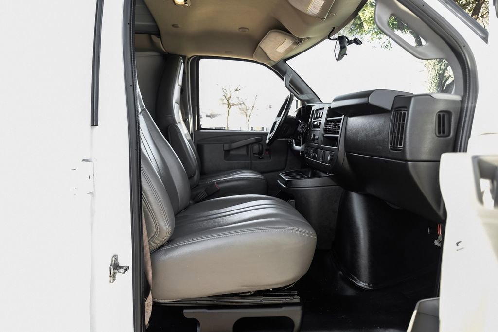 Used 2022 Chevrolet Express 2500 Extended w/ Driver Convenience Package image 31