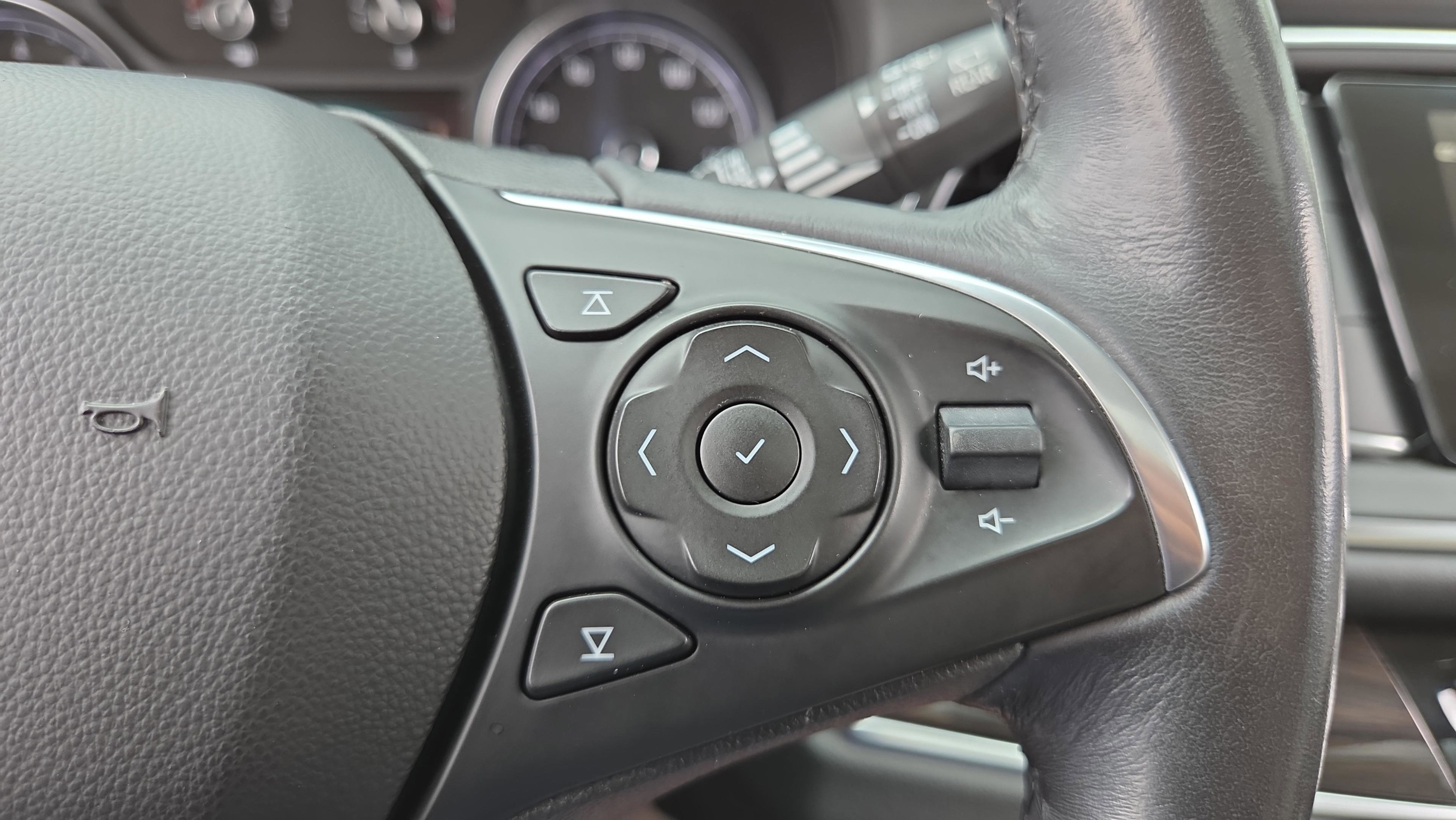 Used 2019 Buick Enclave Essence FWD image 26