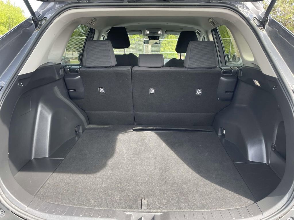Used 2023 Toyota RAV4 LE image 11