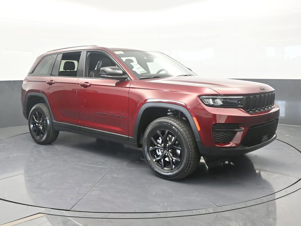 New 2025 Jeep Grand Cherokee Laredo image 8