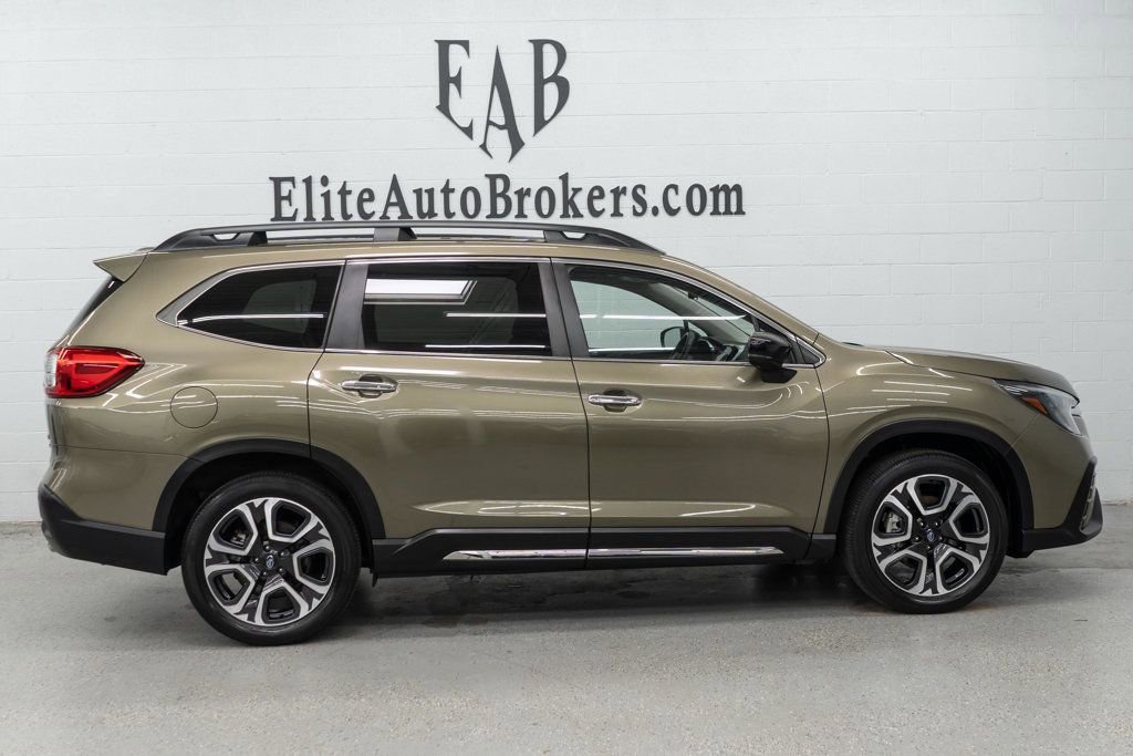 Used 2024 Subaru Ascent Touring AWD/4WD image 5