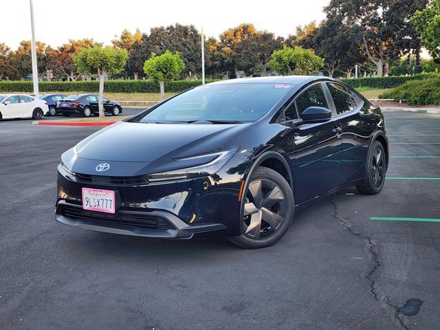 Used 2024 Toyota Prius LE FWD image 1