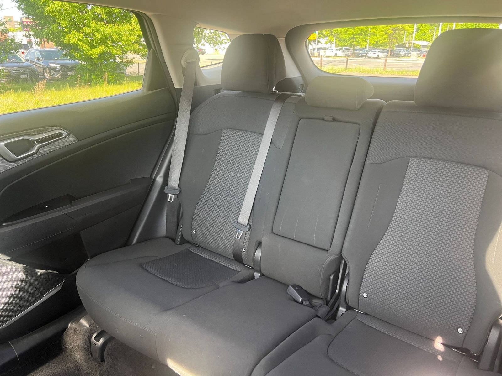 Used 2025 Kia Sportage LX FWD image 38