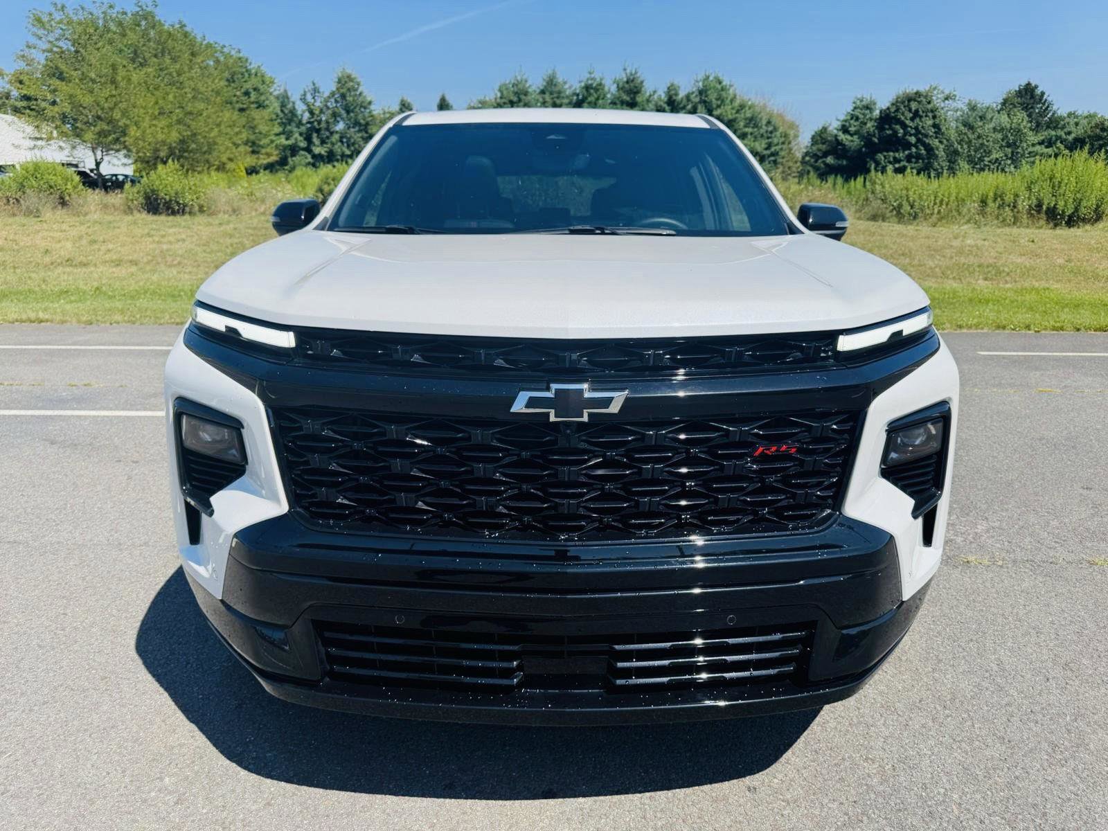 Used 2024 Chevrolet Traverse RS image 12