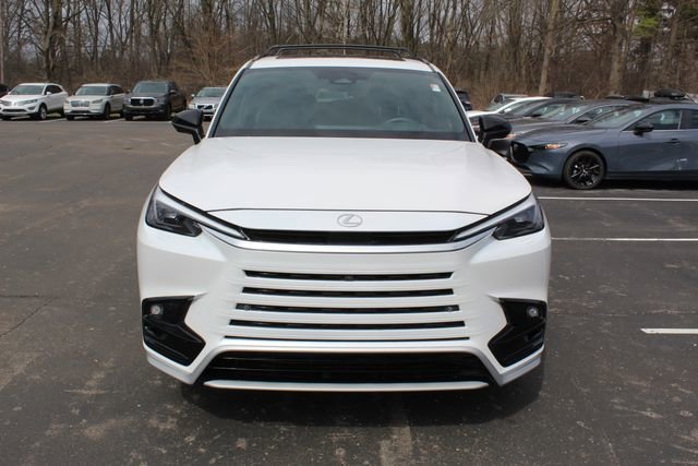 Used 2024 Lexus TX 500h AWD w/ Technology Package image 10