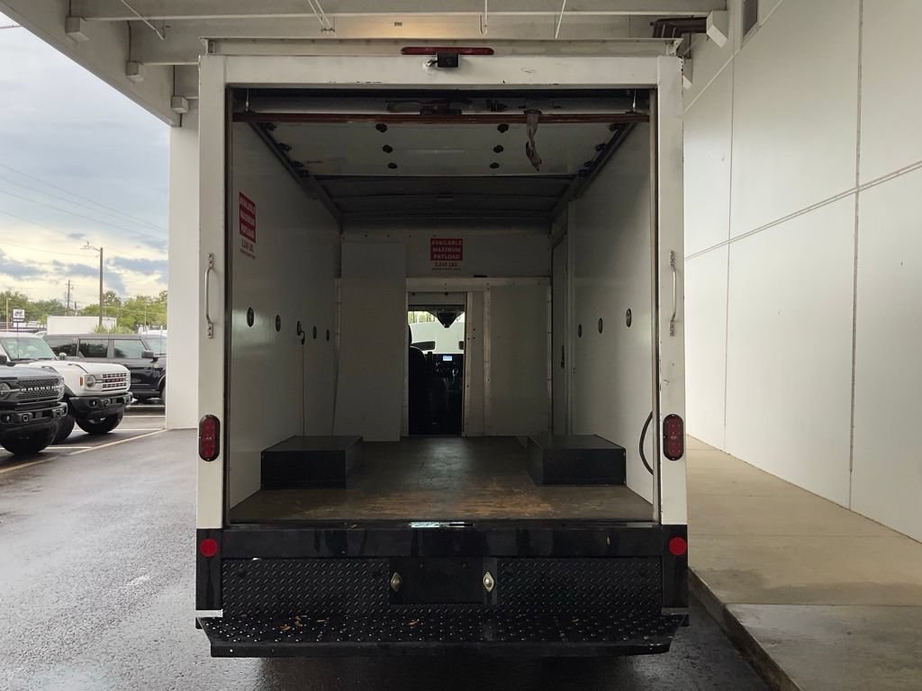 Used 2022 Ford Transit 350 DRW RWD image 12