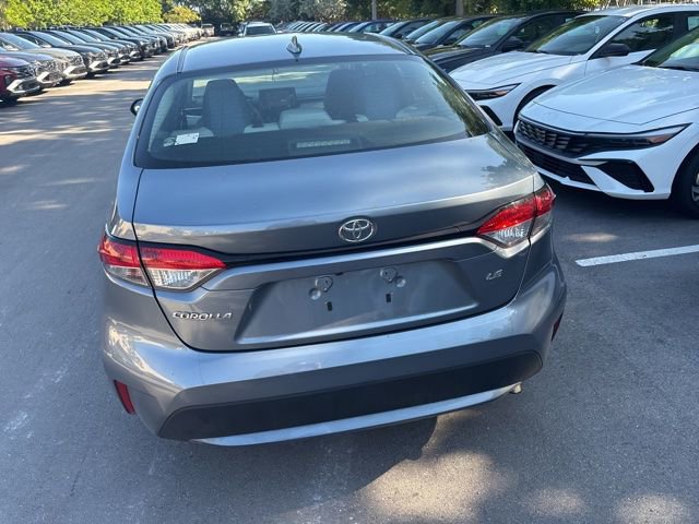 Used 2022 Toyota Corolla LE FWD image 3