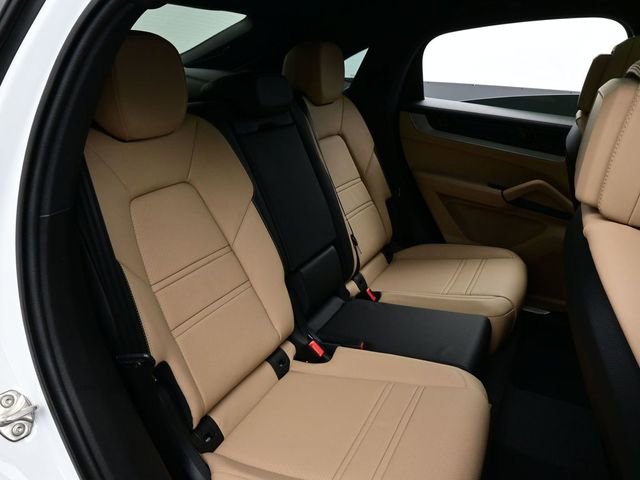 New 2026 Porsche Cayenne Coupe image 17