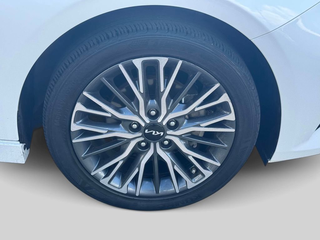 Used 2023 Kia Forte GT-Line w/ GT-Line Technology Package image 7