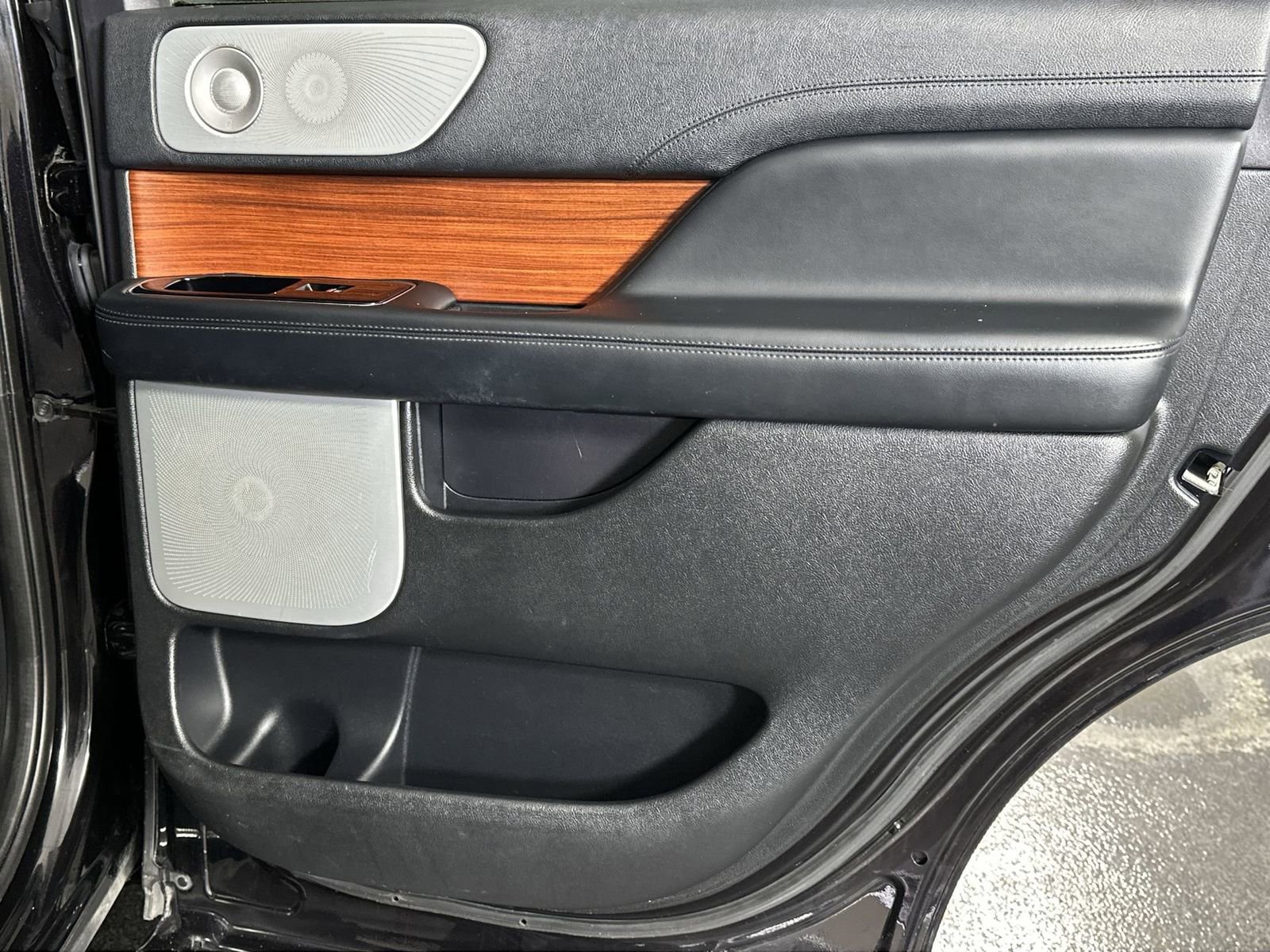 Used 2020 Lincoln Navigator Reserve w/ Equipment Group 208A Reserve image 36