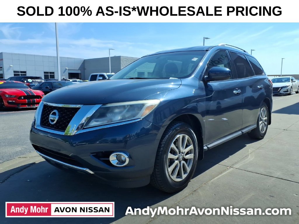Used 2015 Nissan Pathfinder SV w/ Trailer Tow Package FWD image 4