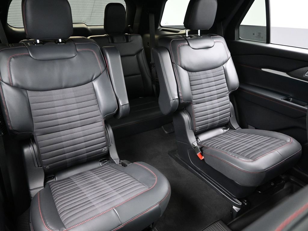 New 2026 Ford Explorer ST-Line w/ ST-Line Street Pack image 38