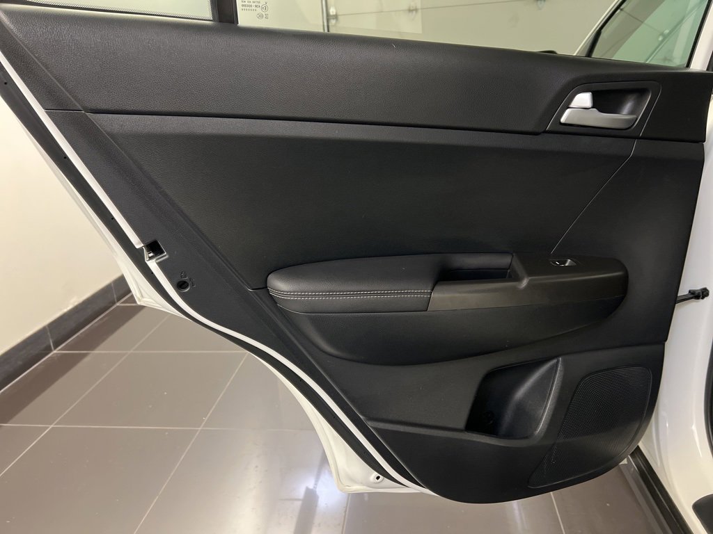 Used 2021 Kia Sportage LX image 29