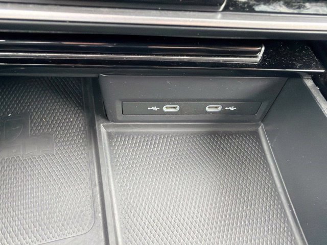 Used 2024 Volkswagen Atlas SE FWD image 16