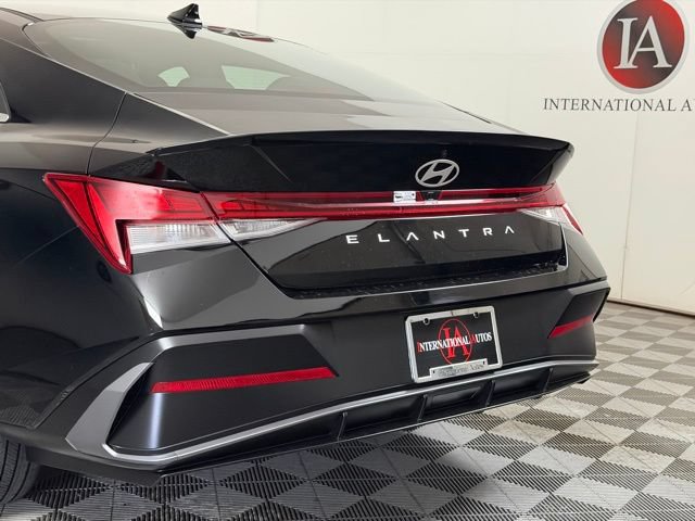 New 2026 Hyundai Elantra SEL Sport Premium FWD image 10