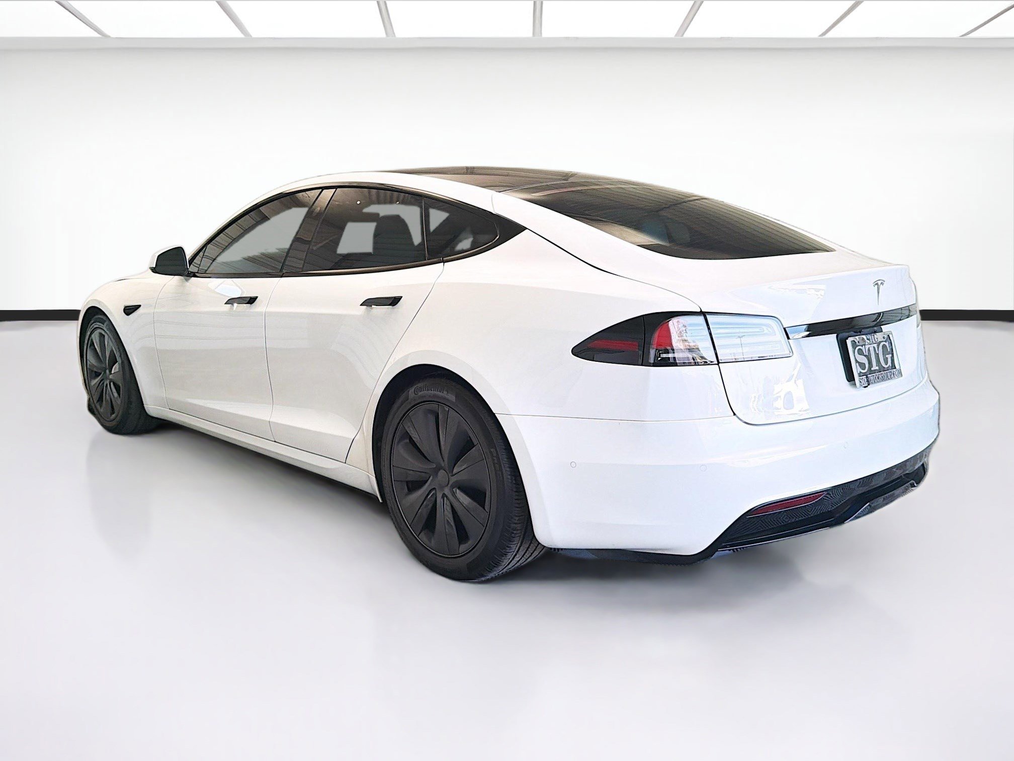 Used 2022 Tesla Model S AWD/4WD image 6