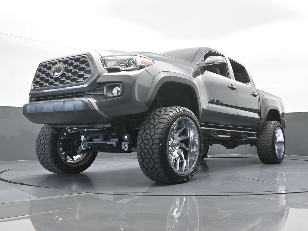 Used 2022 Toyota Tacoma TRD Off-Road AWD/4WD image 50