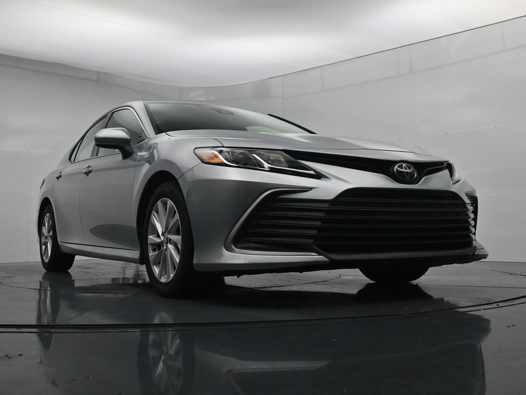 Used 2023 Toyota Camry LE FWD image 33