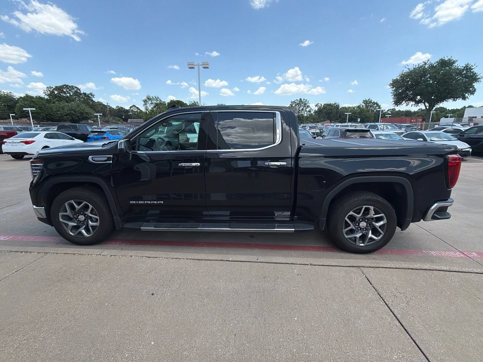 Used 2023 GMC Sierra 1500 SLT RWD image 6