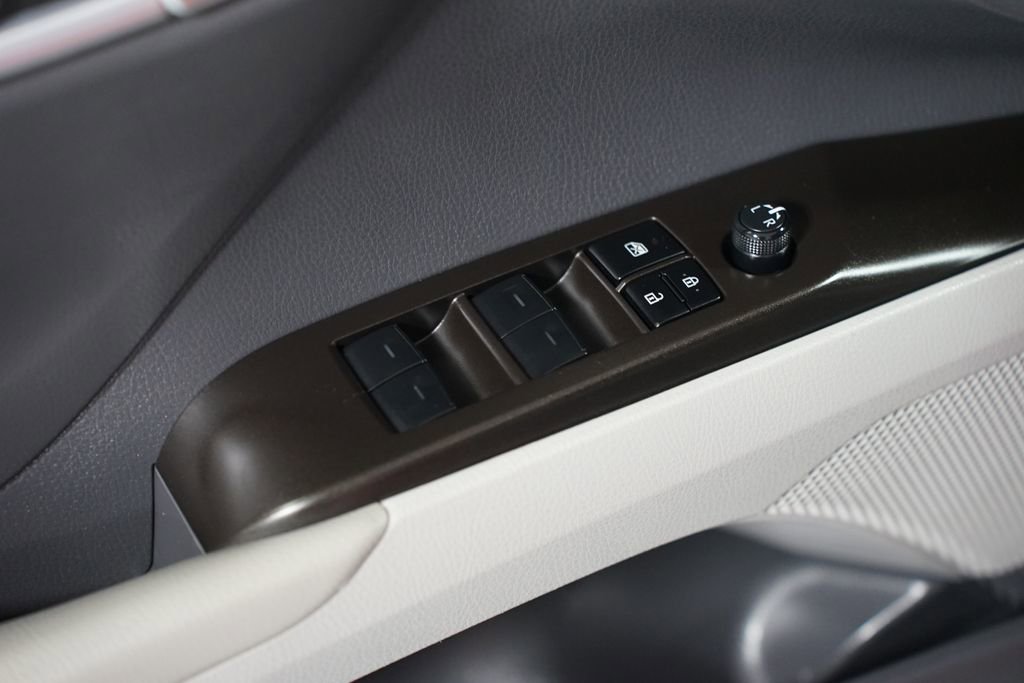 Used 2023 Toyota Camry LE image 28