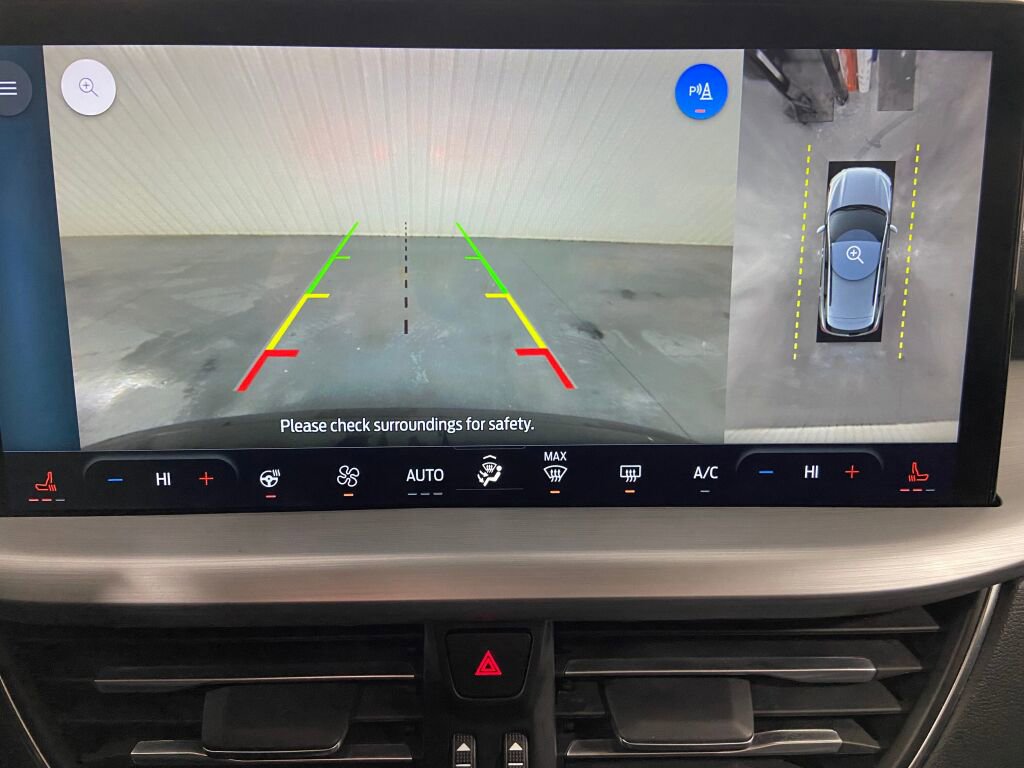 Used 2024 Ford Escape Platinum image 14