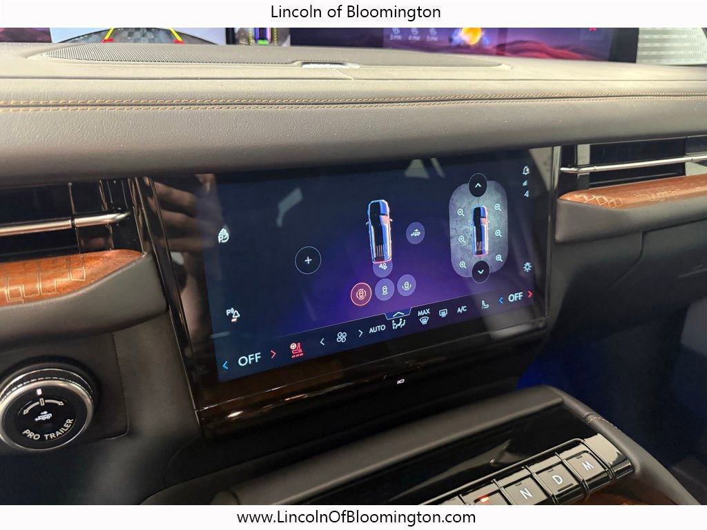 Used 2025 Lincoln Navigator Black Label image 42