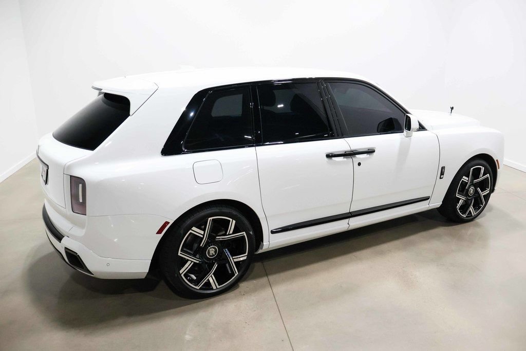 Used 2025 Rolls-Royce Cullinan Black Badge AWD/4WD image 73
