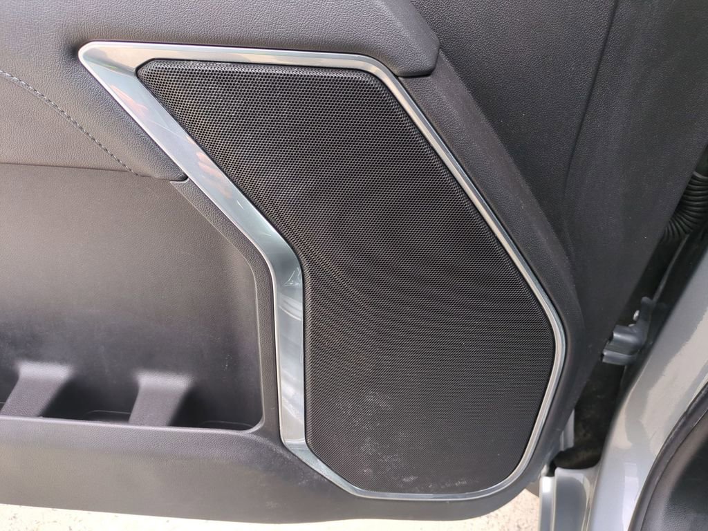 Used 2025 Chevrolet Silverado 1500 LT RWD image 15