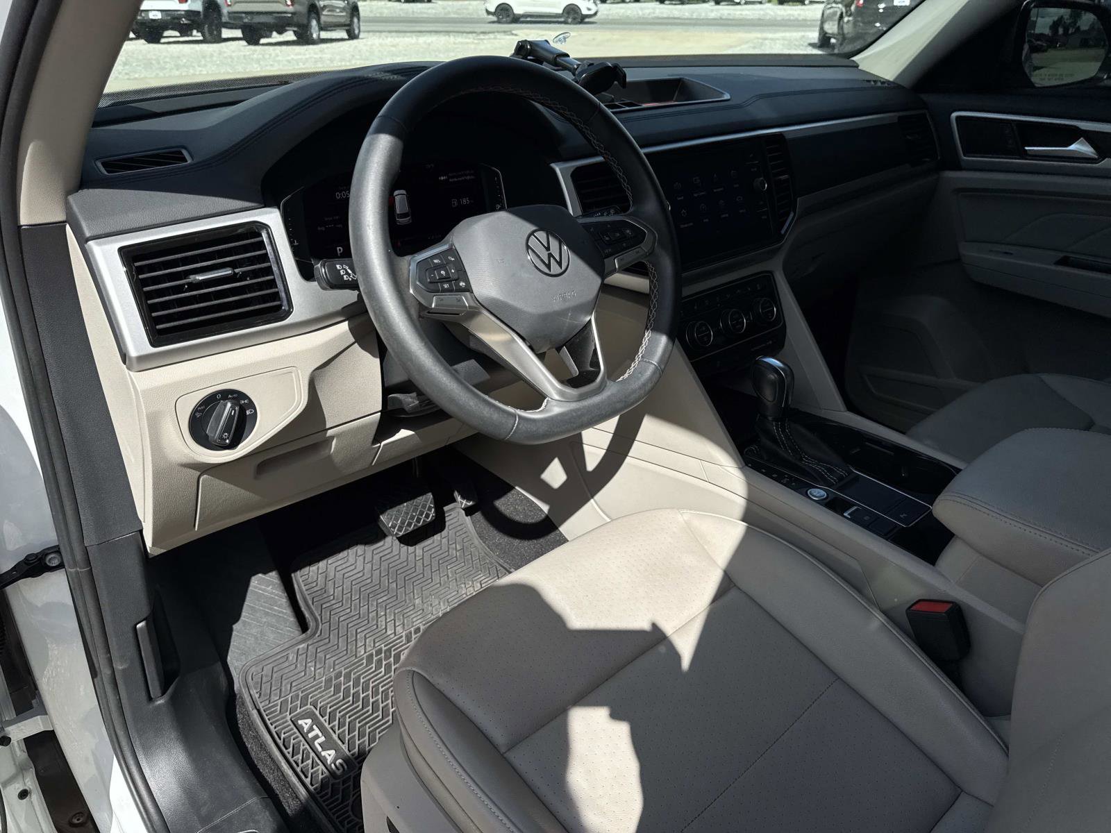 Used 2022 Volkswagen Atlas SE image 18