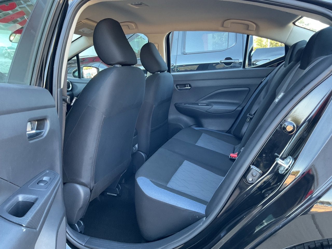 Used 2025 Nissan Versa SV FWD image 10