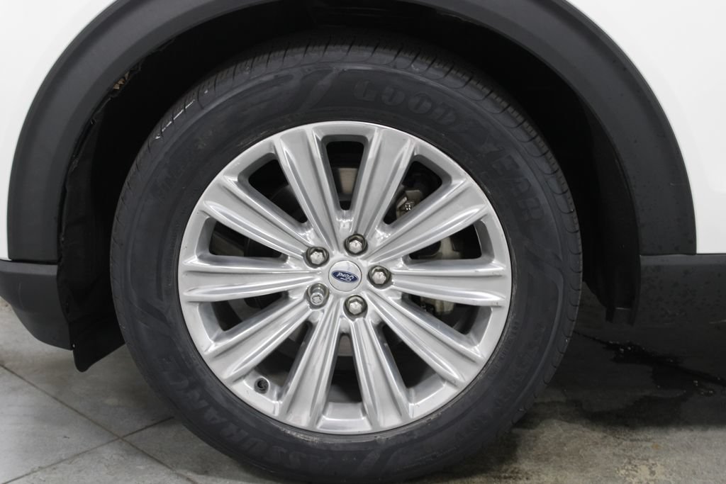 Used 2021 Ford Explorer Limited w/ Equipment Group 301A RWD image 18