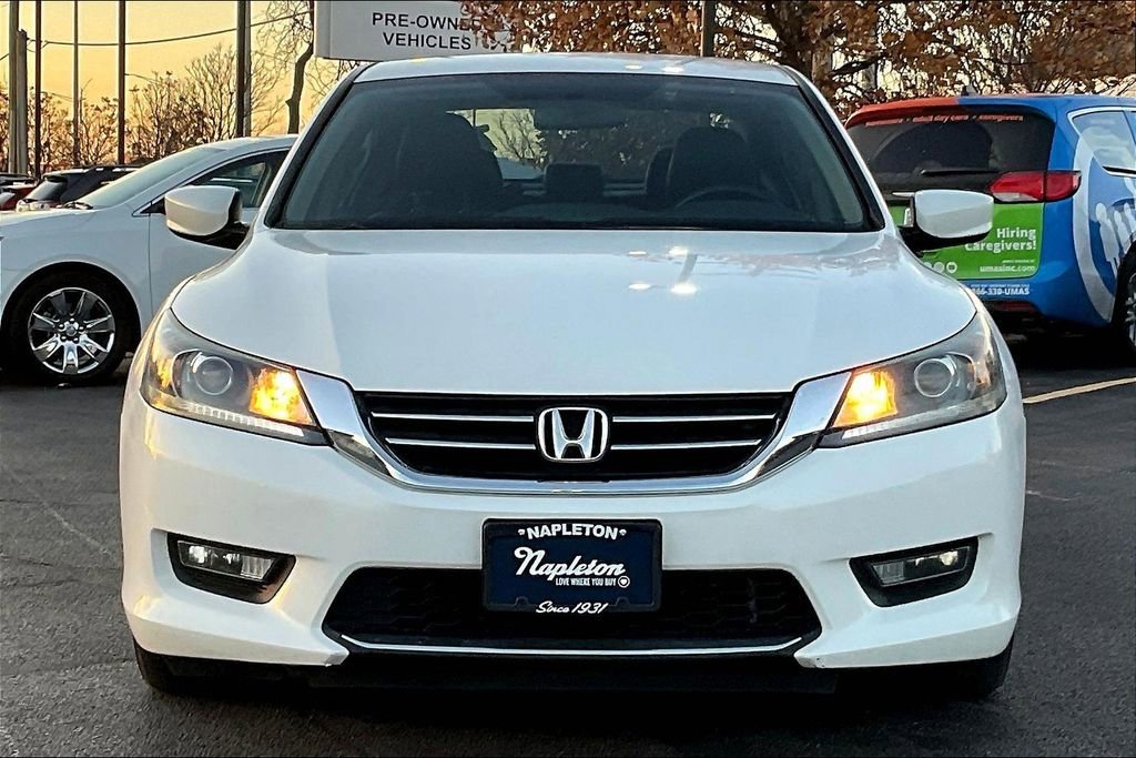 Used 2015 Honda Accord Sport image 2