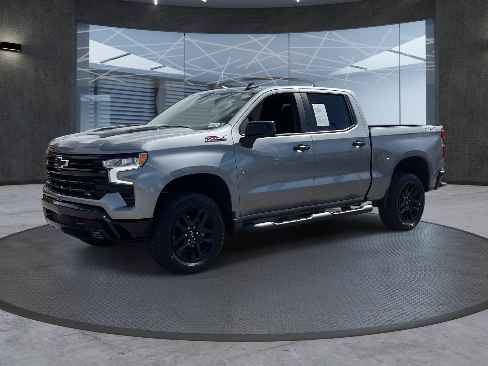 Used 2025 Chevrolet Silverado 1500 LT Trail Boss w/ Protection Package AWD/4WD image 2