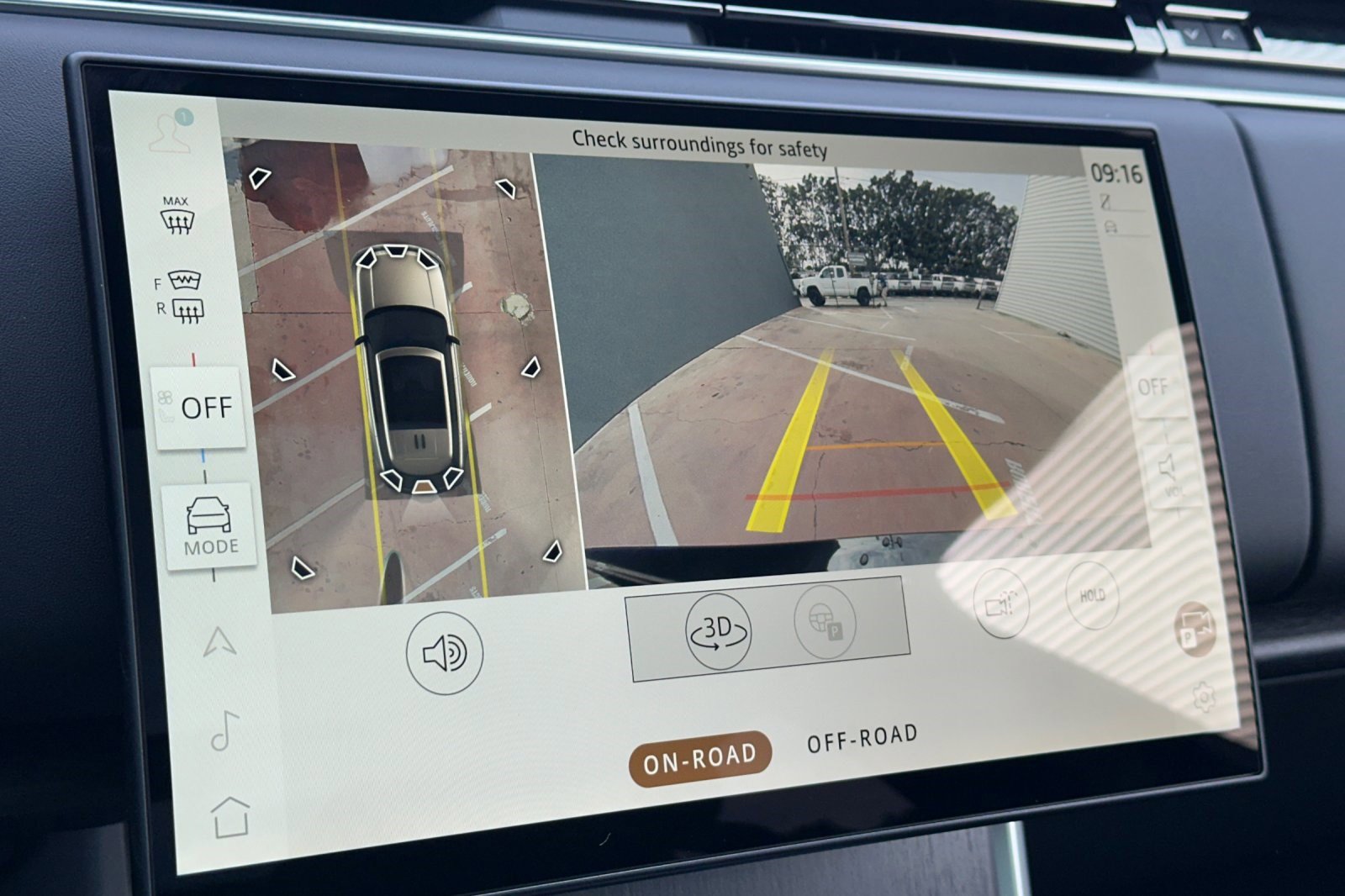 New 2026 Land Rover Range Rover SE image 21