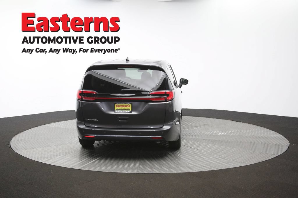 Used 2023 Chrysler Pacifica Touring-L FWD image 38