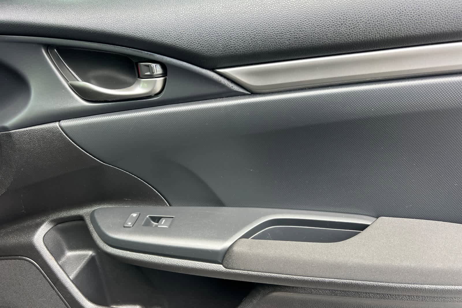 Used 2018 Honda Civic Sport image 18