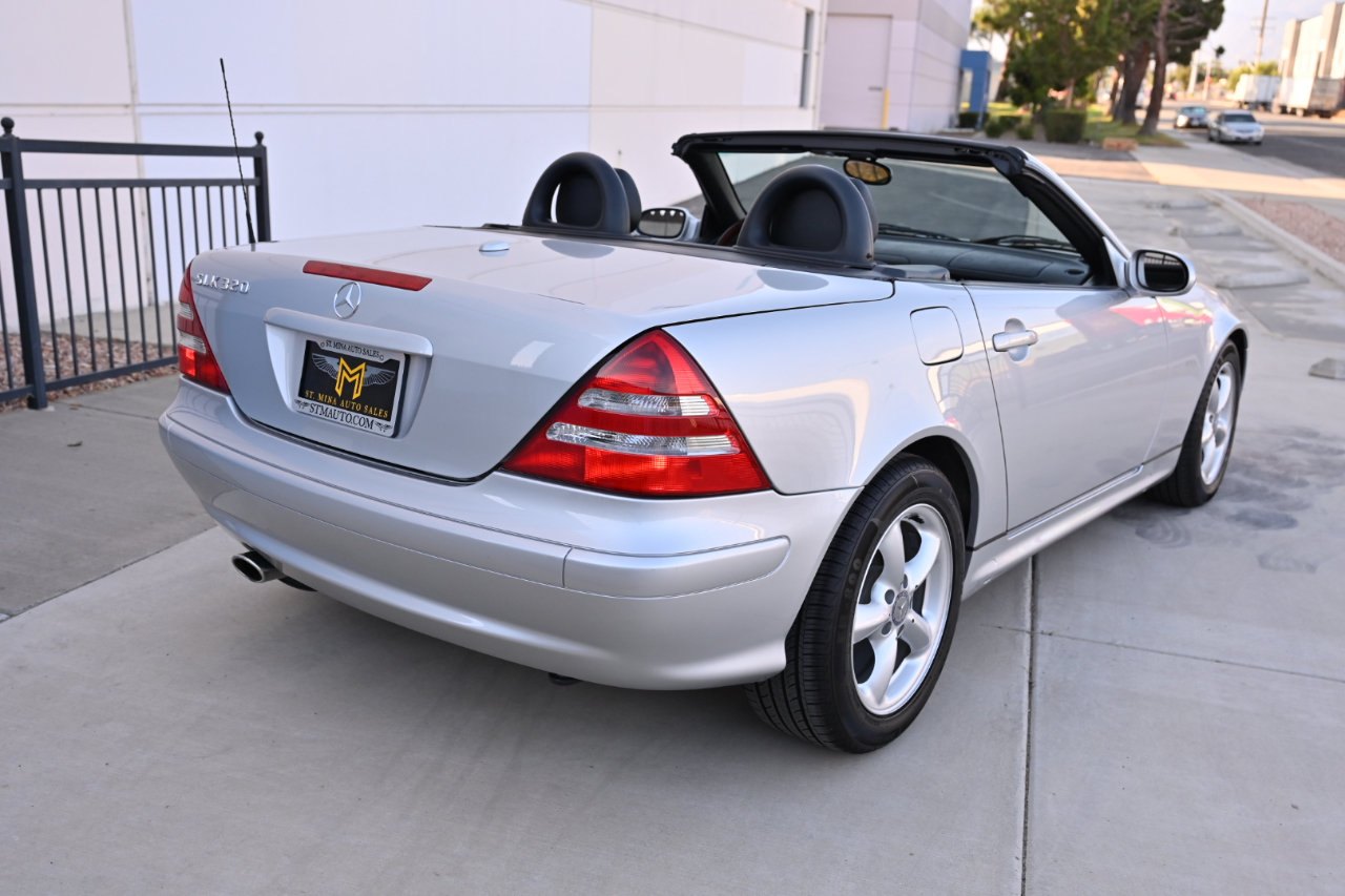Used 2002 Mercedes-Benz SLK 320 image 9