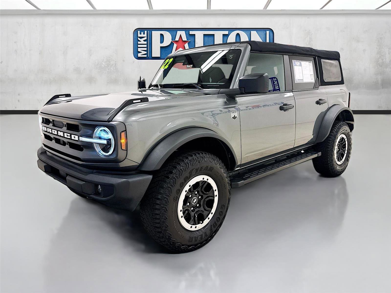 Used 2022 Ford Bronco Big Bend w/ Sasquatch Package AWD/4WD image 3
