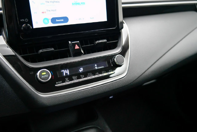 Used 2026 Toyota Corolla LE FWD image 21