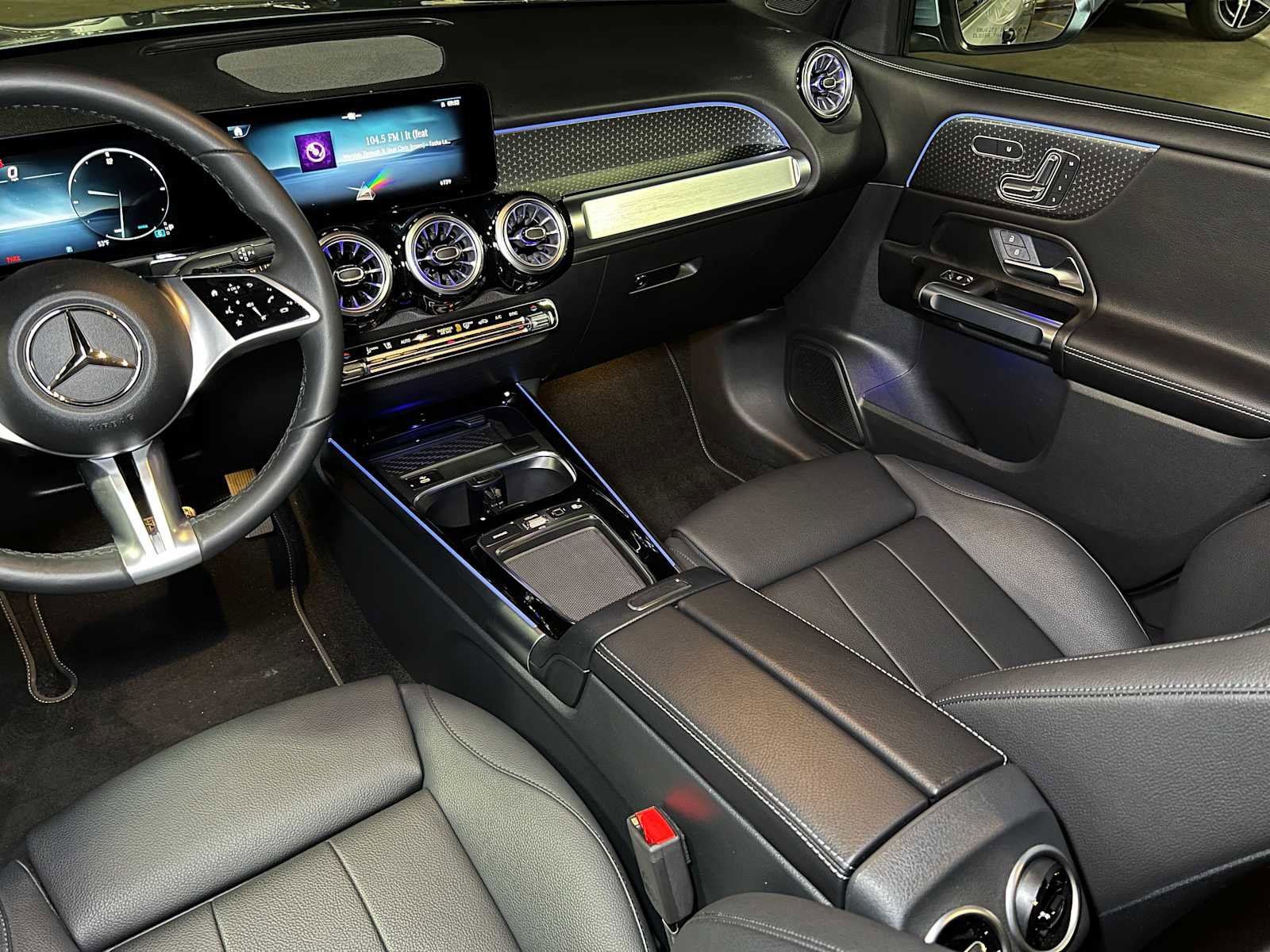 Certified 2025 Mercedes-Benz GLB 250 4MATIC image 42