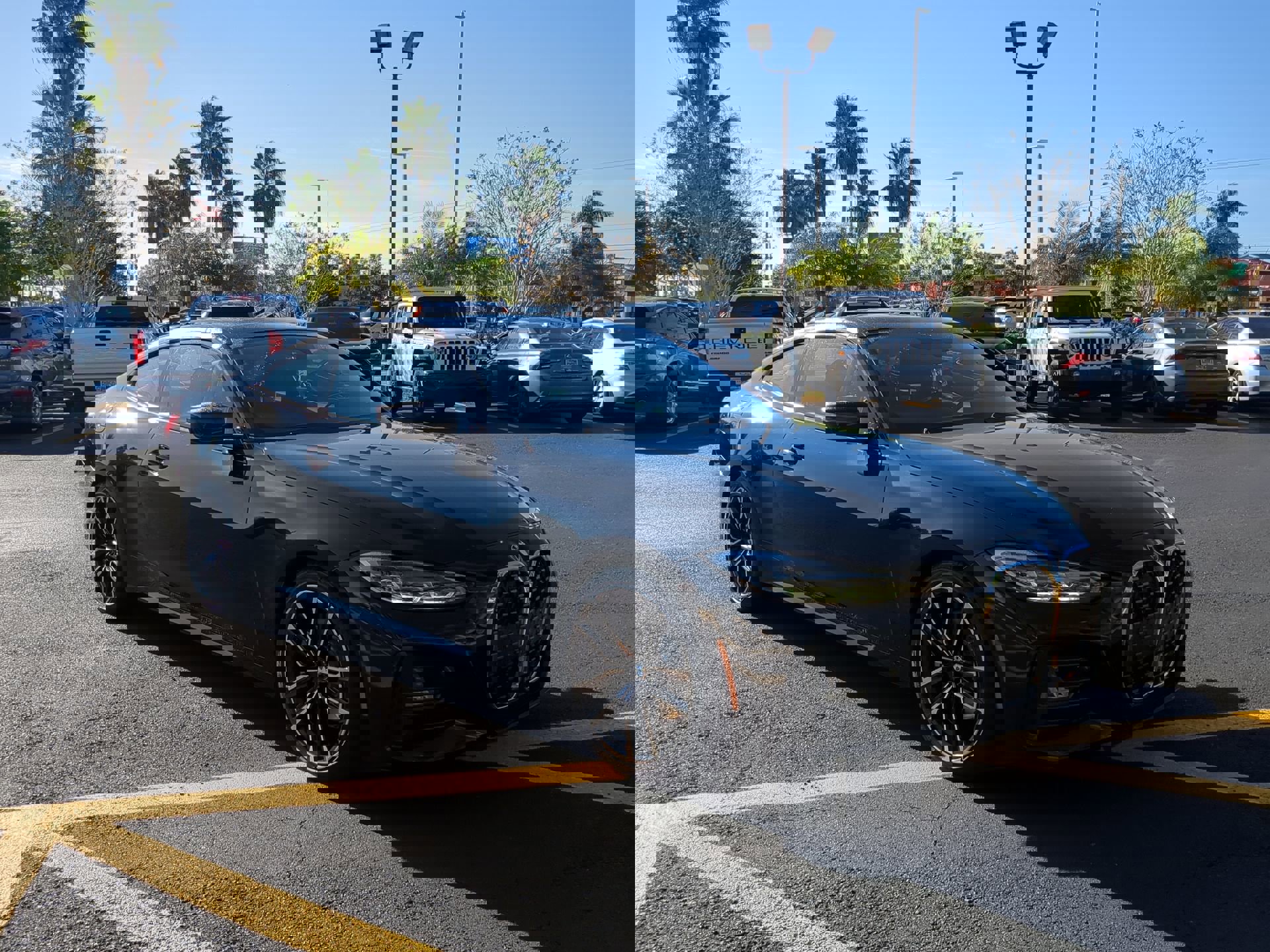 Used 2021 BMW 430i Coupe w/ M Sport Package image 2