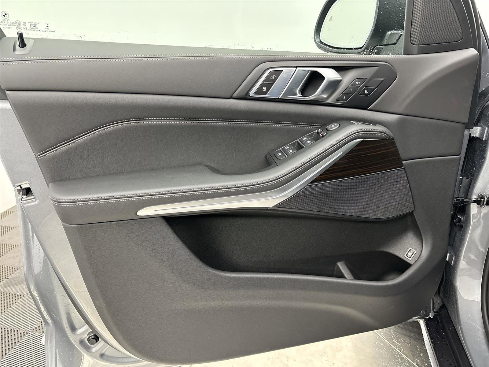 New 2026 BMW X5 xDrive50e w/ Climate Comfort Package image 26