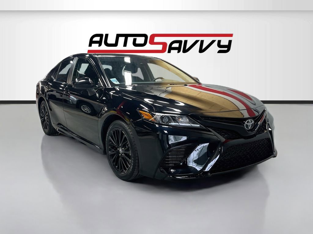 Used 2020 Toyota Camry SE w/ Carpet Mat Package
