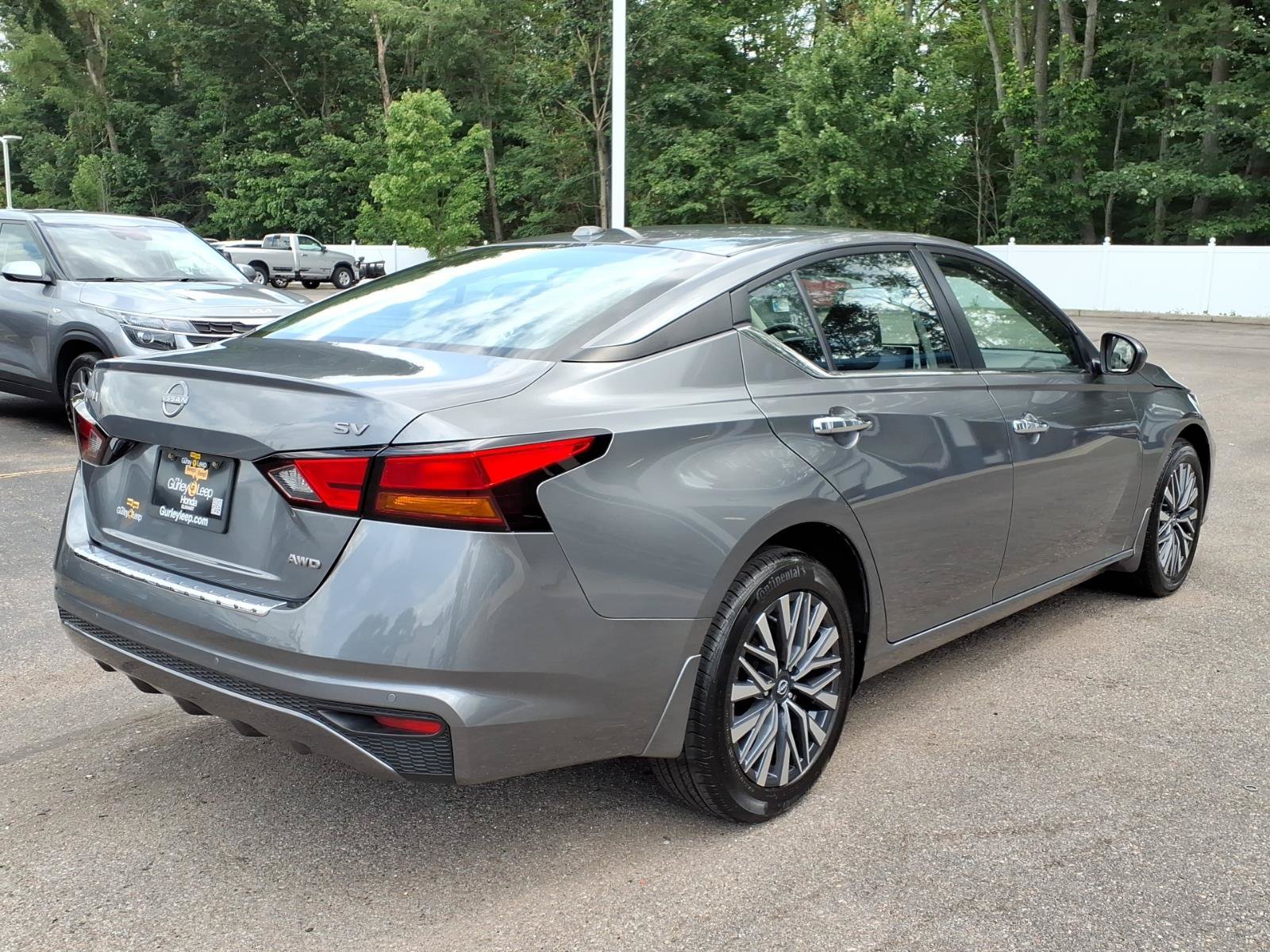 Used 2023 Nissan Altima 2.5 SV AWD/4WD image 10
