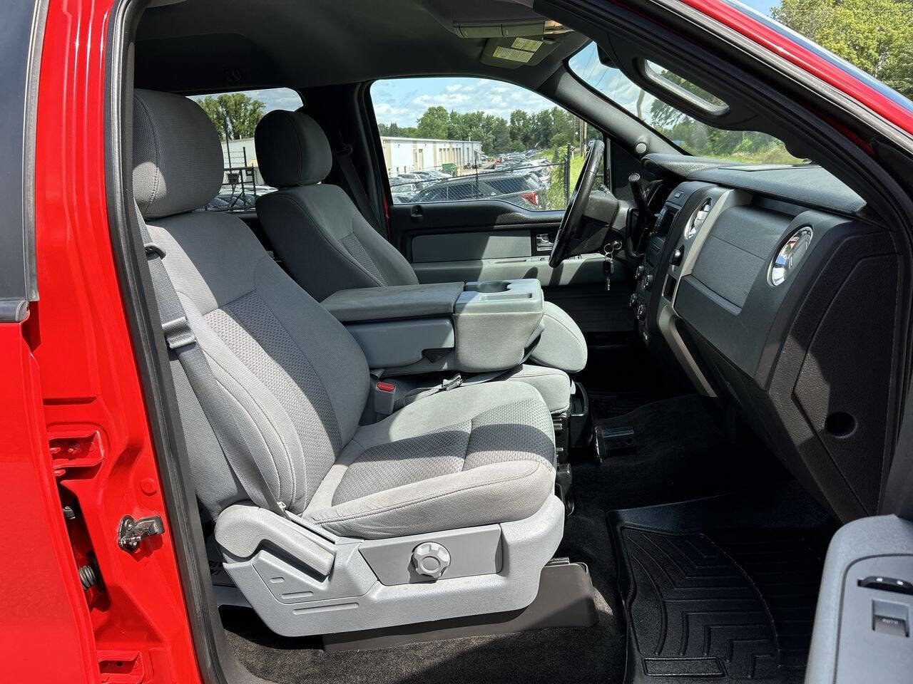 Used 2014 Ford F150 XLT w/ Equipment Group 302A Luxury image 22