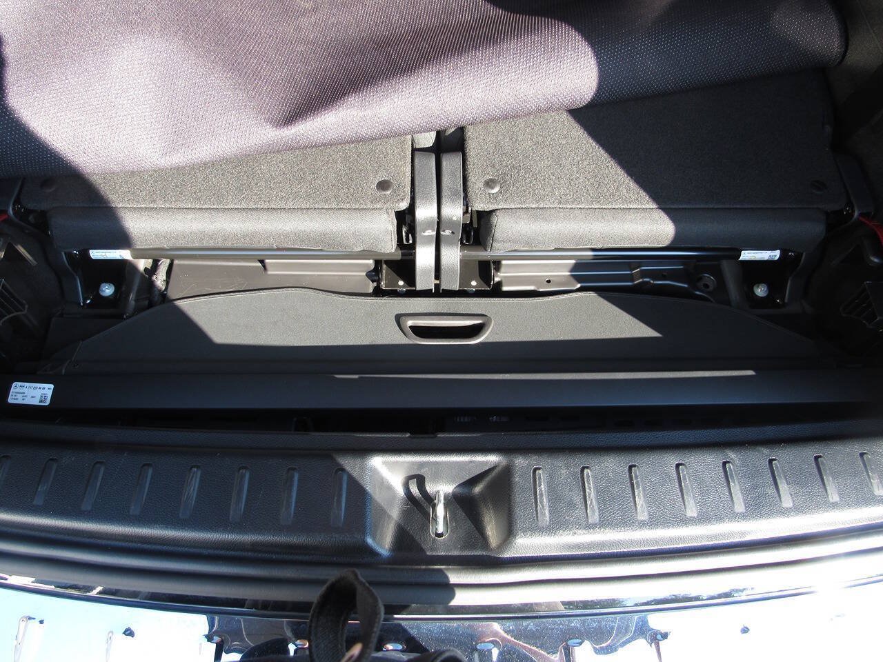 Used 2023 Mercedes-Benz GLB 250 4MATIC image 38