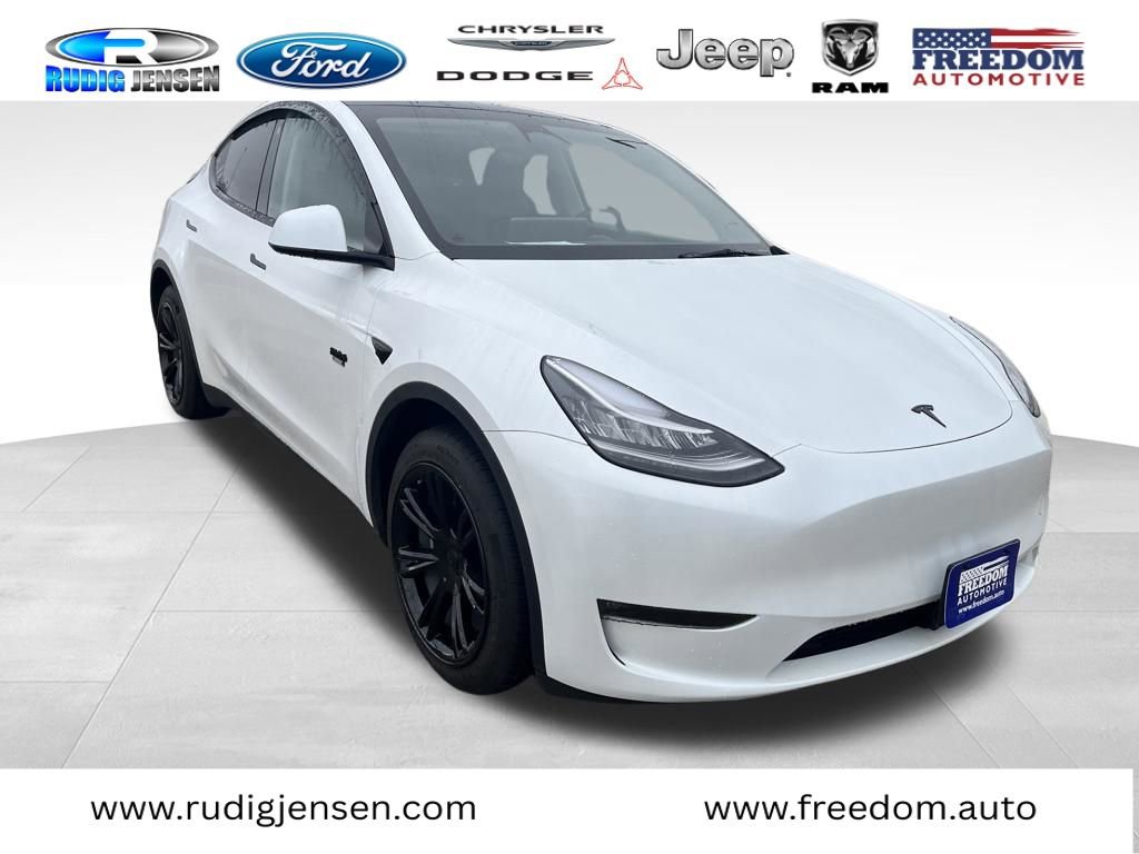 Used 2023 Tesla Model Y Long Range image 1