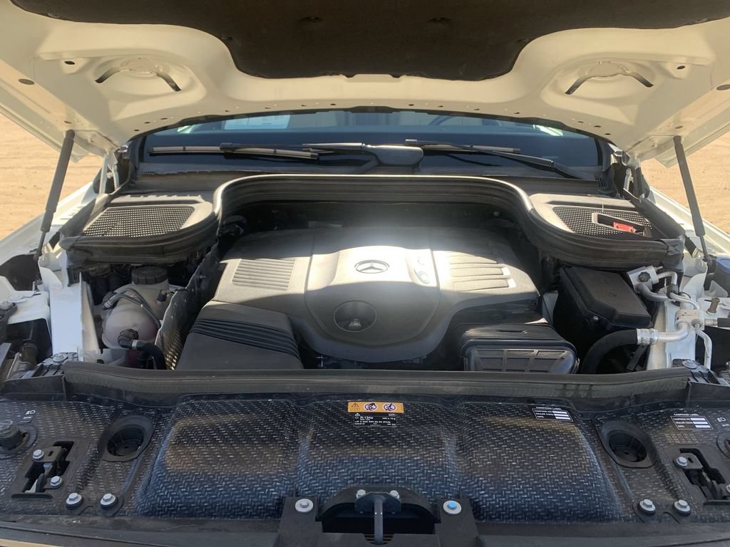 Used 2020 Mercedes-Benz GLS 450 4MATIC image 27